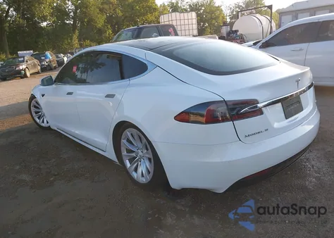 2018 Tesla Model S 100D/75D/P100D from USA, damaged, VIN 5YJSA1E25JF286436